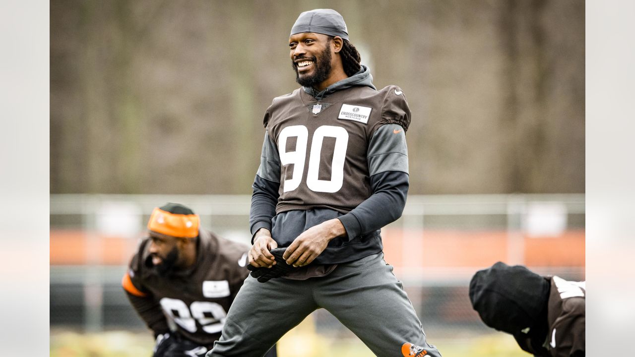 Former Browns nickel/safety M.J. Stewart agrees to extension with