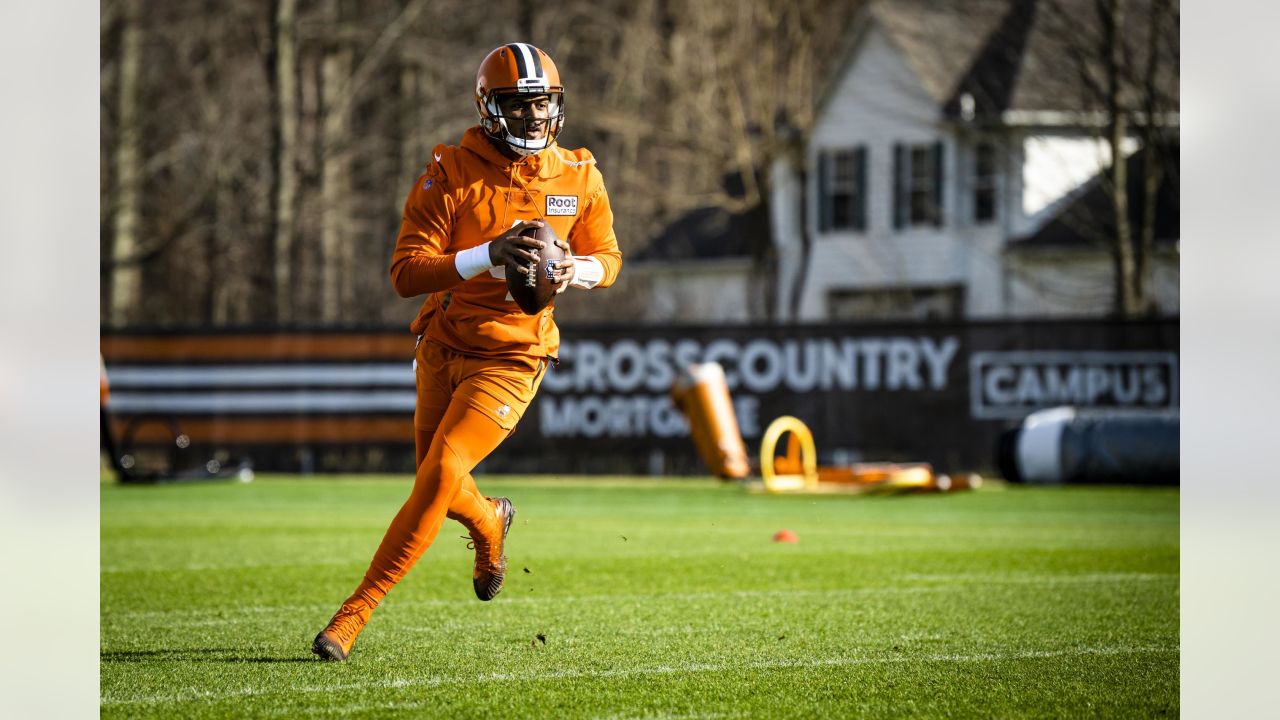 WATCH: Deshaun Watson throws pick six to open Monday Night Football vs.  Steelers - BVM Sports