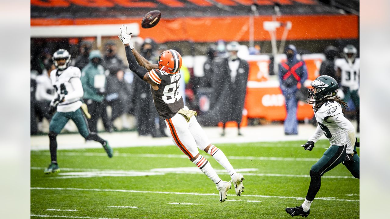 Cleveland Browns' defense hounding hyped offense with upgraded