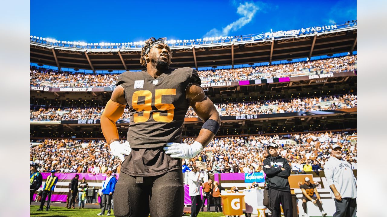 Photos: Week 5 - Chargers at Browns Pregame