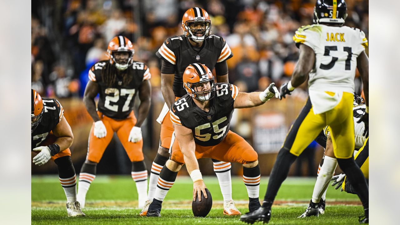 Stunning first quarter lifts Browns over Steelers for first playoff win  since 1994 season