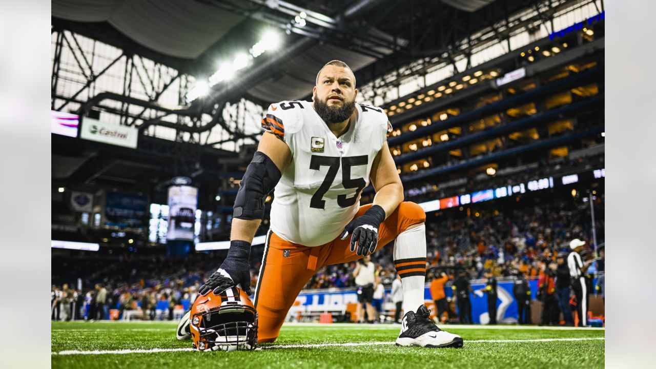 Is Joel Bitonio to best to wear No. 75? Ranking the best Browns to wear  each jersey number: 71-75 