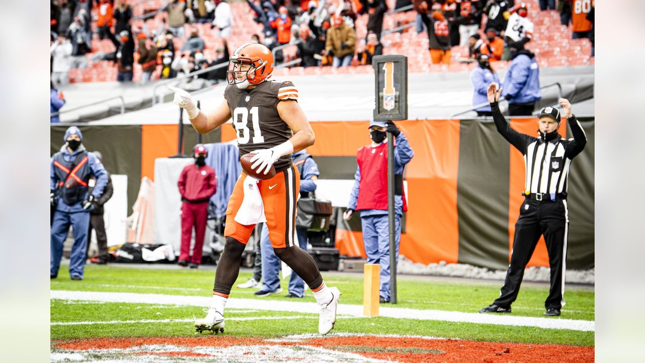 Cleveland Browns: Austin Hooper to miss Sunday's game with appendicitis -  Dawgs By Nature