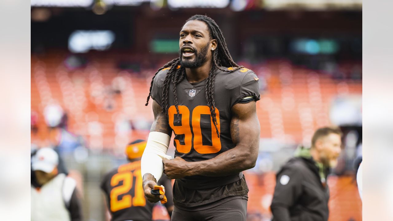 Photos: Week 12 - Buccaneers at Browns Pregame