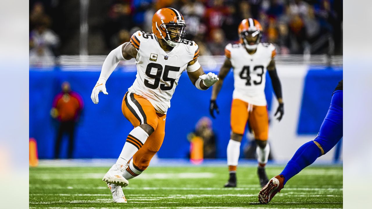 Browns squander too many opportunities, fall to Bills in Detroit