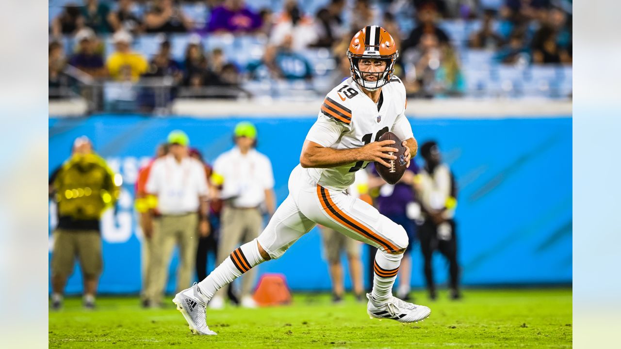 Browns-Jaguars Final Score: Rookies thrive as Cleveland wins first  preseason game 24-13 - Dawgs By Nature