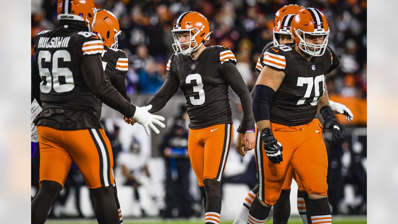 Watson throws TD, wins home debut as Browns down Ravens 13-3