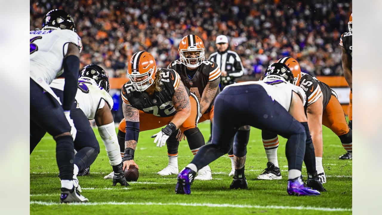 Cleveland Browns Burn Accident: Injured Deshaun Watson Joined by David  Njoku: Baltimore Ravens NFL Tracker - Sports Illustrated Baltimore Ravens  News, Analysis and More