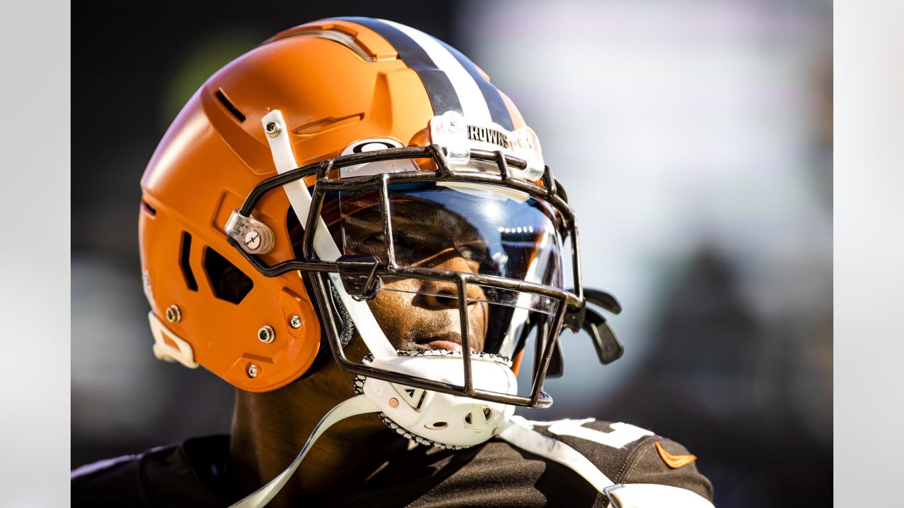 Cleveland Browns take a dig at Chicago Bears new orange helmet