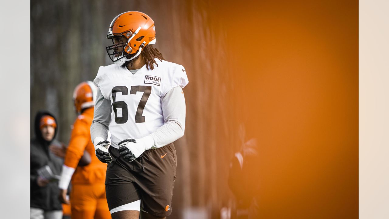 Cleveland Browns Share Well Wishes for Damar Hamlin After Collapse on  Monday Night Football - Sports Illustrated Cleveland Browns News, Analysis  and More