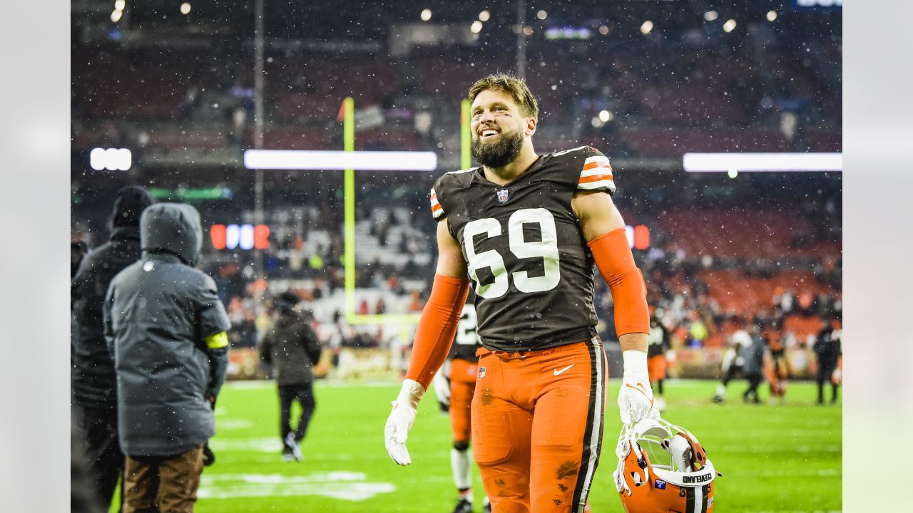 Photos: In Focus - Postgame Celebrations against the Ravens