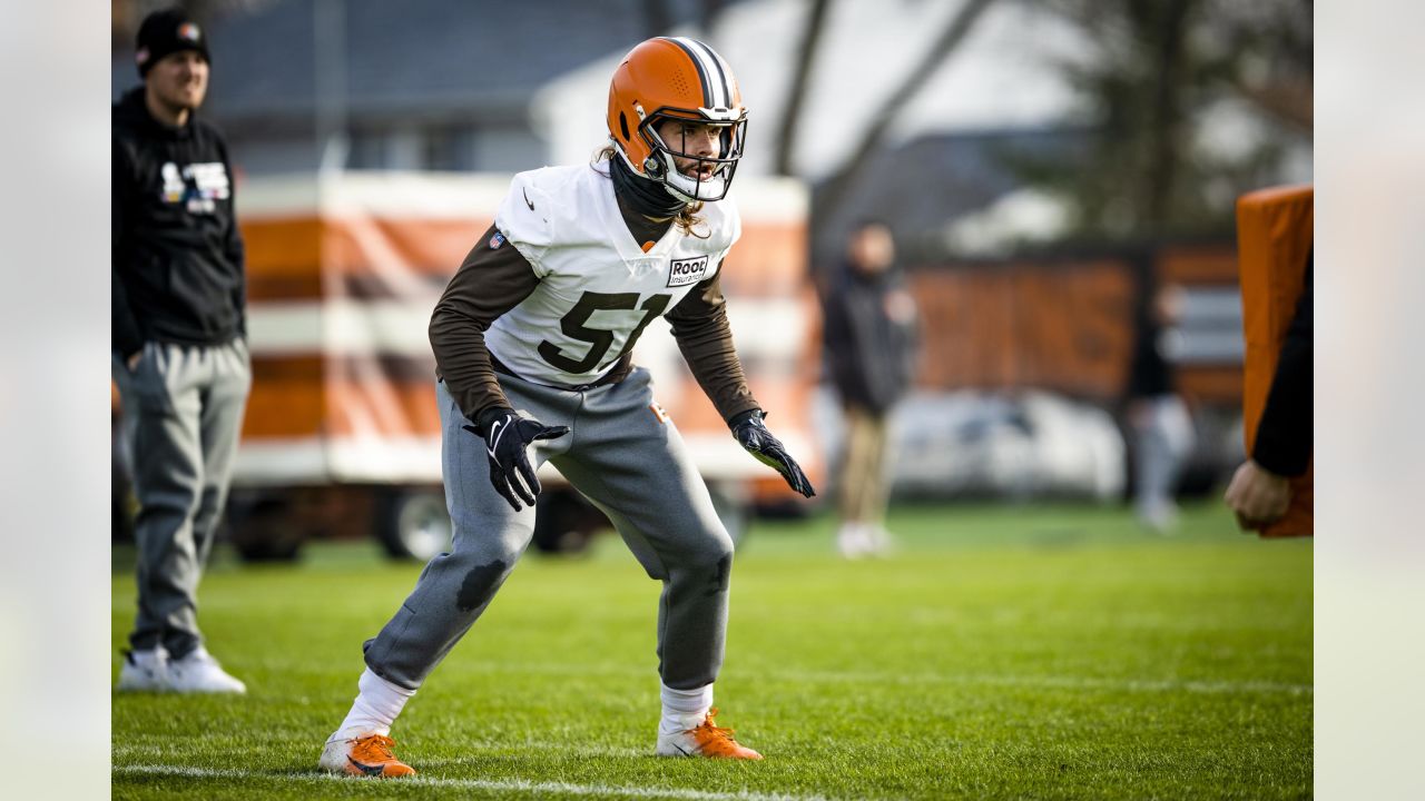 Browns designate Center Ethan Pocic to return from injured reserve