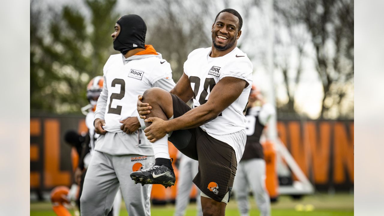 Petition to allow Nick Chubb to wear these pads week 8 against the Seahawks throwback  uniforms : r/Browns