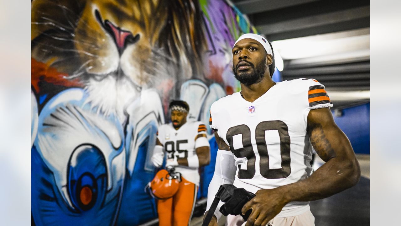 Photos: Week 11 - Browns at Bills Pregame