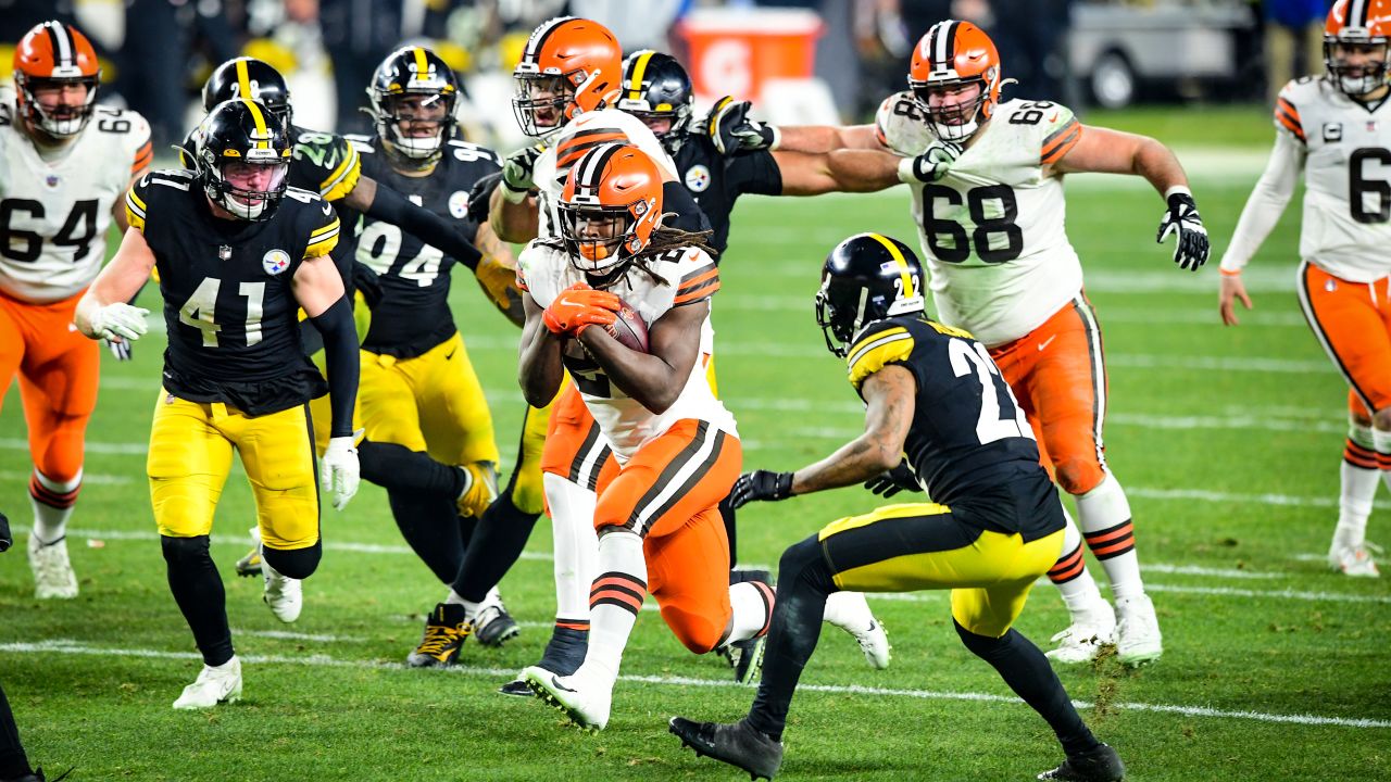 Photos: Wild Card Round - Browns at Steelers Game Action