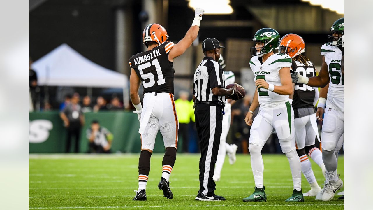 The Cleveland Browns face off against the New York Jets in the Hall of Fame  Game