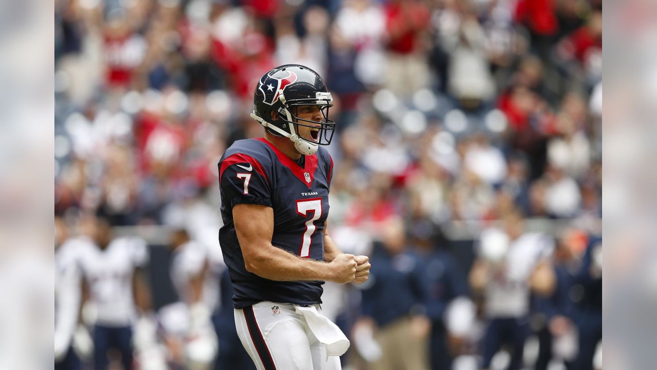 Case Keenum Touchdown w/ Thanksgiving Dinner Celebration