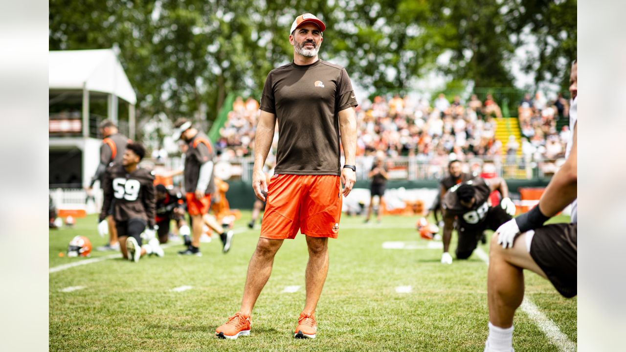 Kevin Stefanski awards Browns game ball to Nick Chubb in stirring