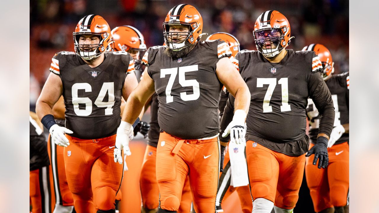 Jedrick Wills Jr. White Cleveland Browns Player-Issued #71 Throwback Jersey  from the 2021 NFL Season