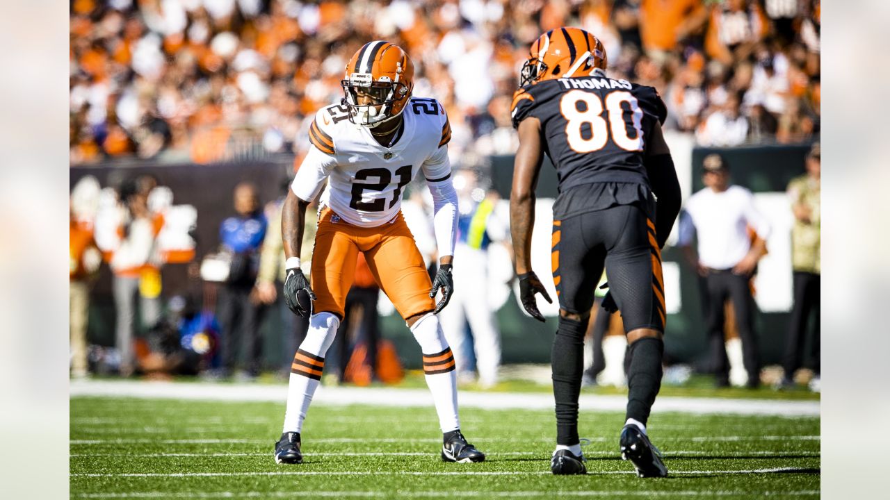 Cleveland Browns safety Richard LeCounte III (39) after an NFL football  game against the Minnesota Vikings, Sunday, Oct. 3, 2021 in Minneapolis.  Cleveland won 14-7. (AP Photo/Stacy Bengs Stock Photo - Alamy