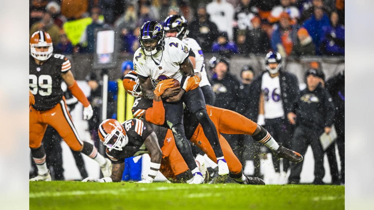 Browns grind out Week 15 win over Ravens