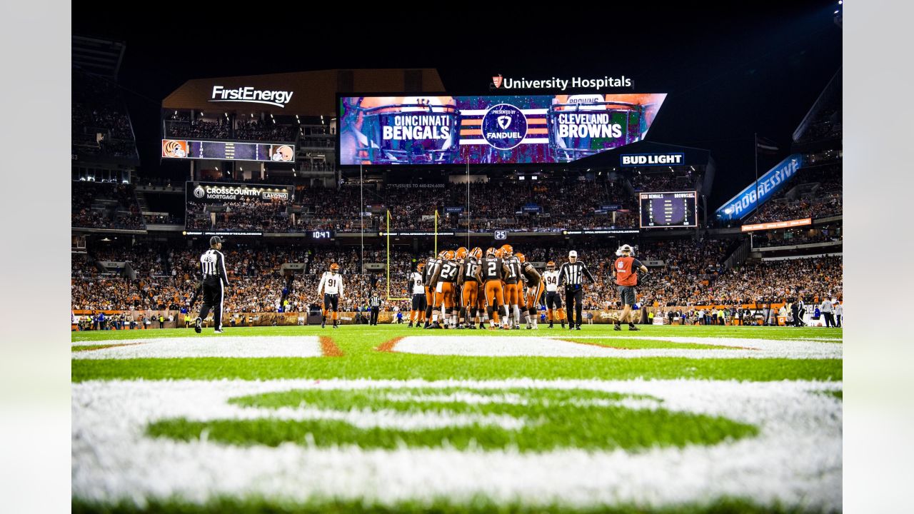 Cleveland Browns - Your Friday night plans are here tune in ⬇️