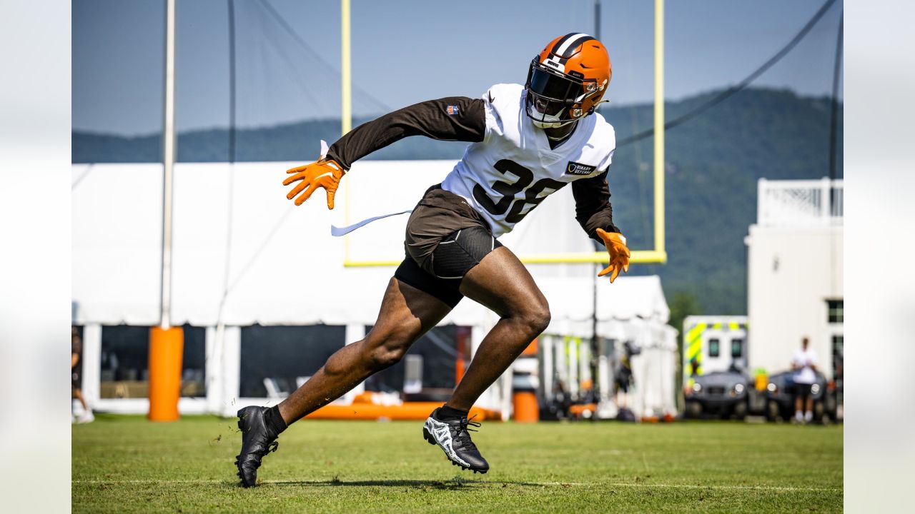 Browns: PFN praises Martin Emerson Jr., shows no love for Greg Newsome