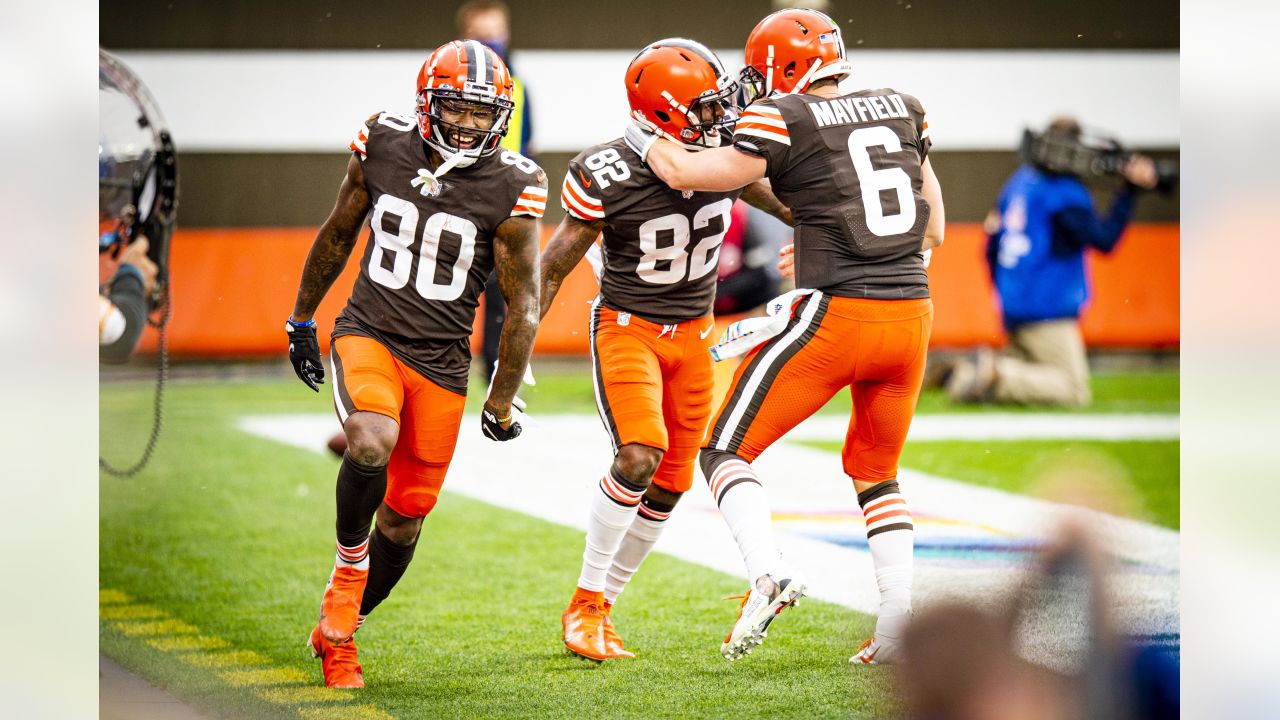 Baker Mayfield, Nick Chubb, Odell Beckham, and other Browns mascot