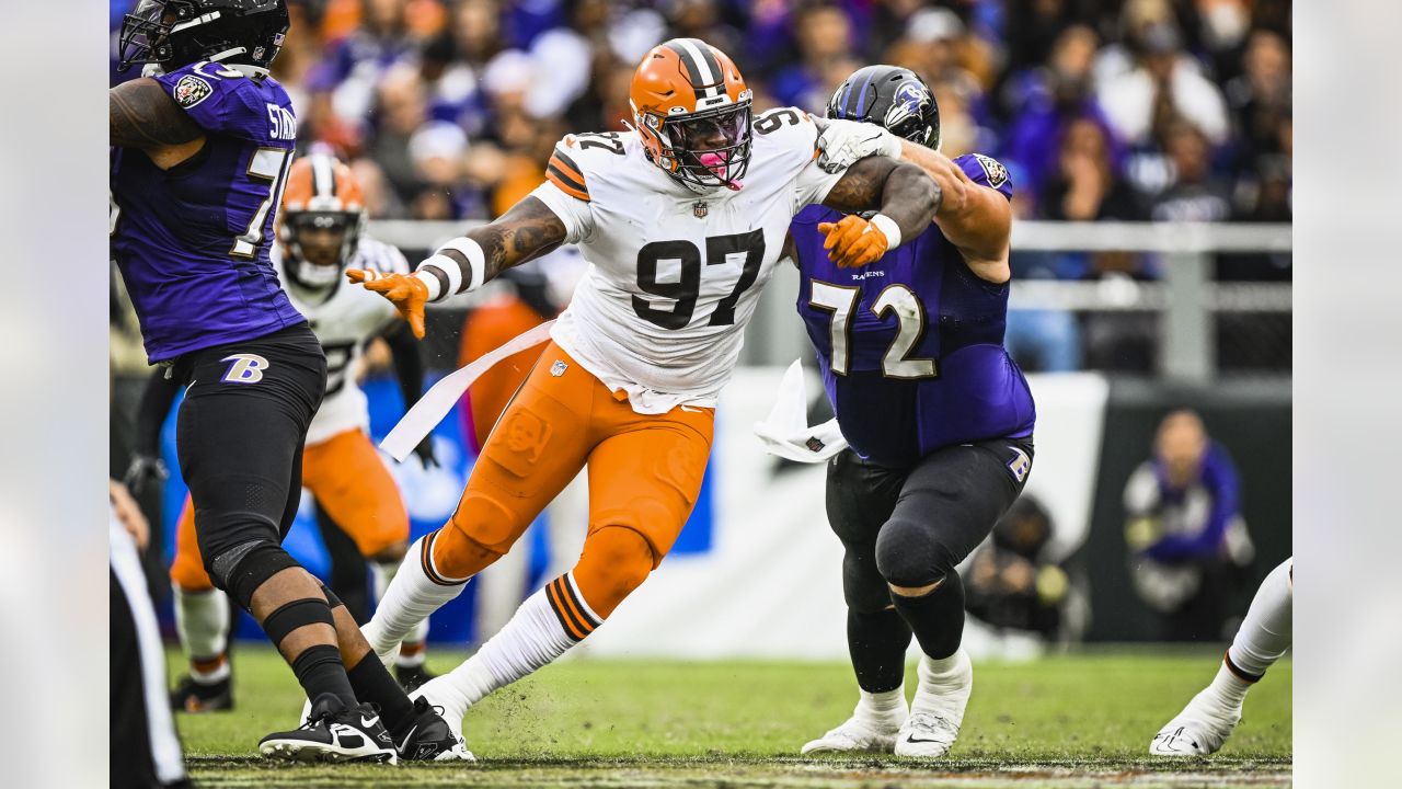 Browns drop 4th-straight game in loss to Ravens