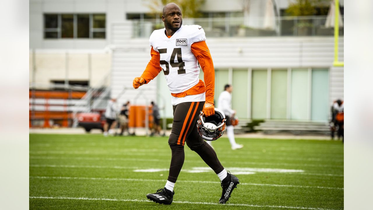 Browns new LB Deion Jones won't be activated for Patriots game, but CB  Greedy Williams has been 