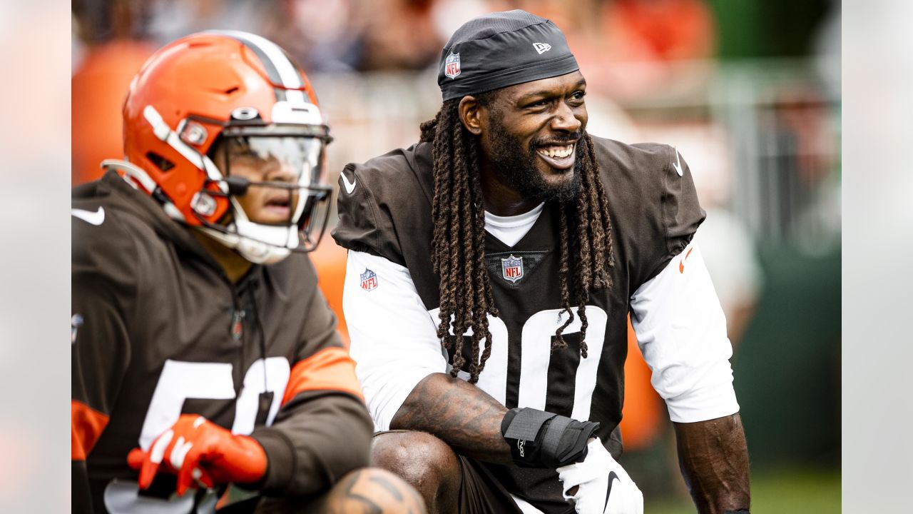 Cleveland Browns running back Demetric Felton Jr. takes part in drills  during the NFL football team's training camp, Thursday, July 28, 2022, in  Berea, Ohio. (AP Photo/Nick Cammett Stock Photo - Alamy