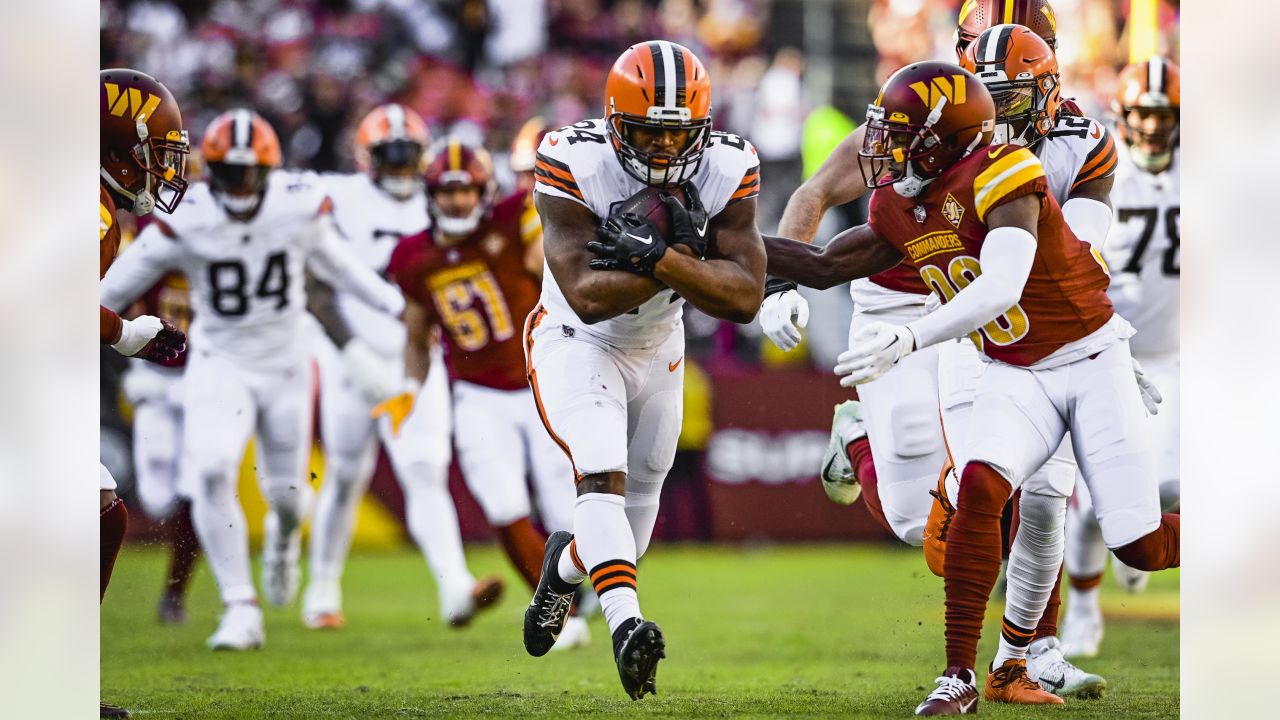 Browns ride strong 2nd half to 24-10 win over Commanders