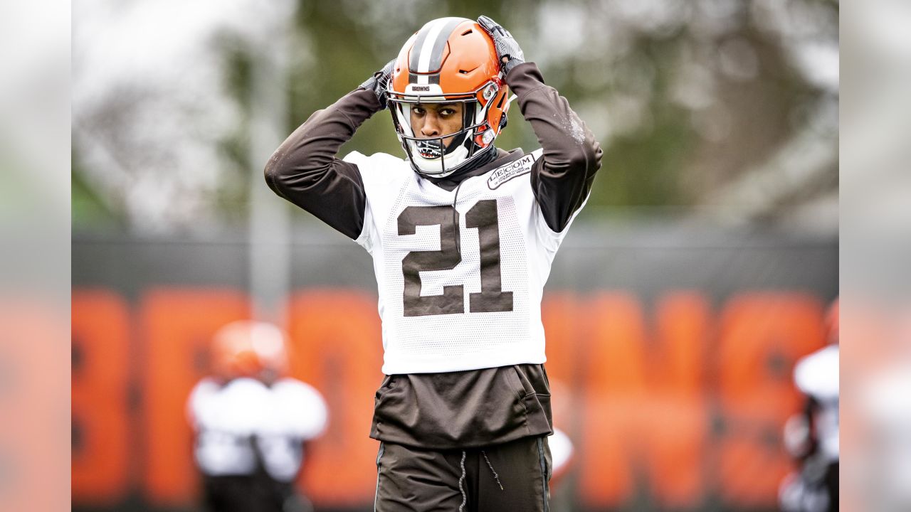 Cleveland Browns on X: .@j_owuu taking it back to his @NDFootball days! 