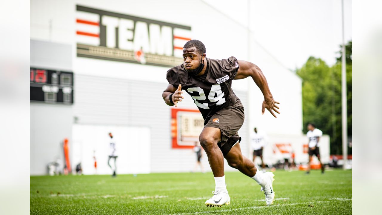 Browns' Nick Chubb among star running backs discussing devalued position on  Zoom call – News-Herald