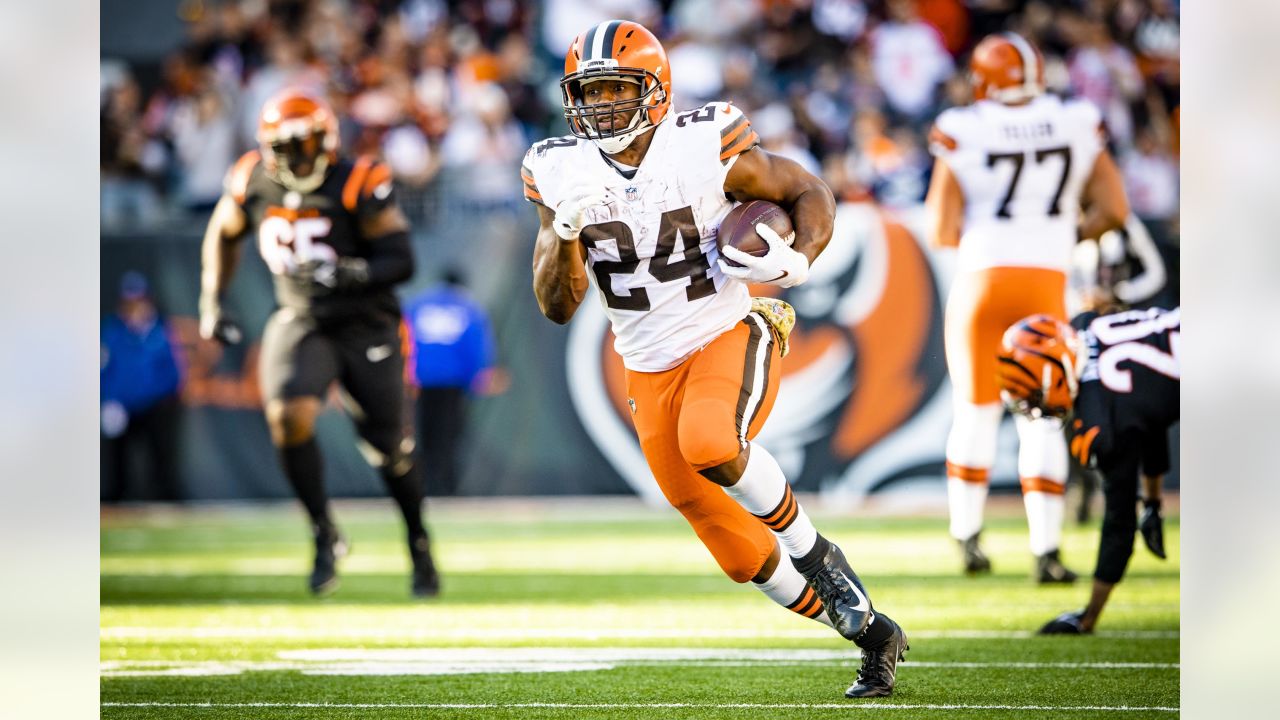 Browns' running back Nick Chubb's injury wasn't shown by ESPN, but you can  hear the exact moment the crowd at Acrisure Stadium saw the replay on the  big screen