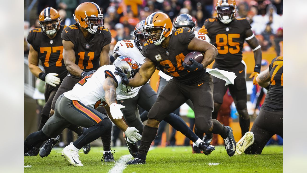 Browns battle late to secure OT win over Buccaneers