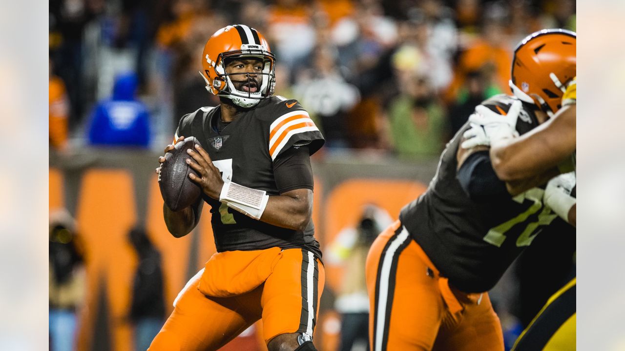 Pittsburgh Steelers 17-29 Cleveland Browns: Jacoby Brissett throws