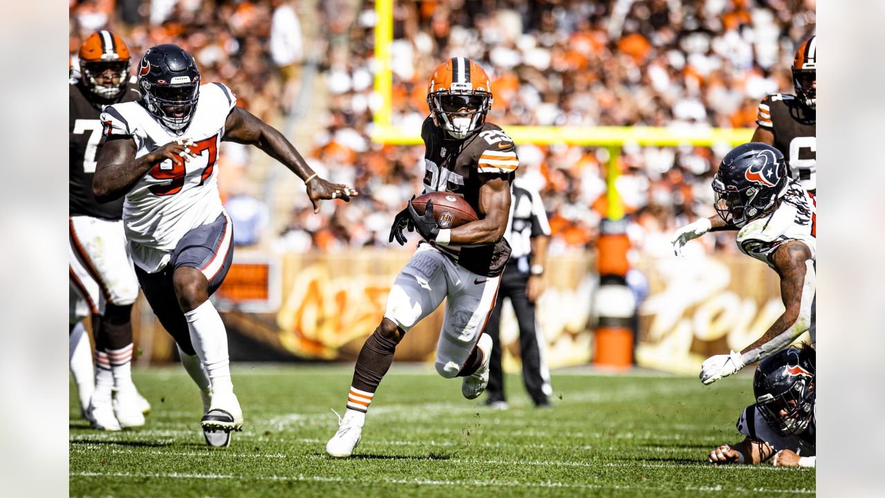 Doug Dieken signs off as Browns radio color man in win over Bengals