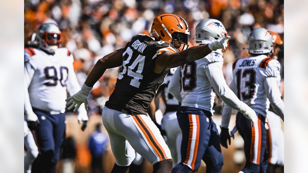 Recap: Browns Look Confused, Lost in Loss Against New England