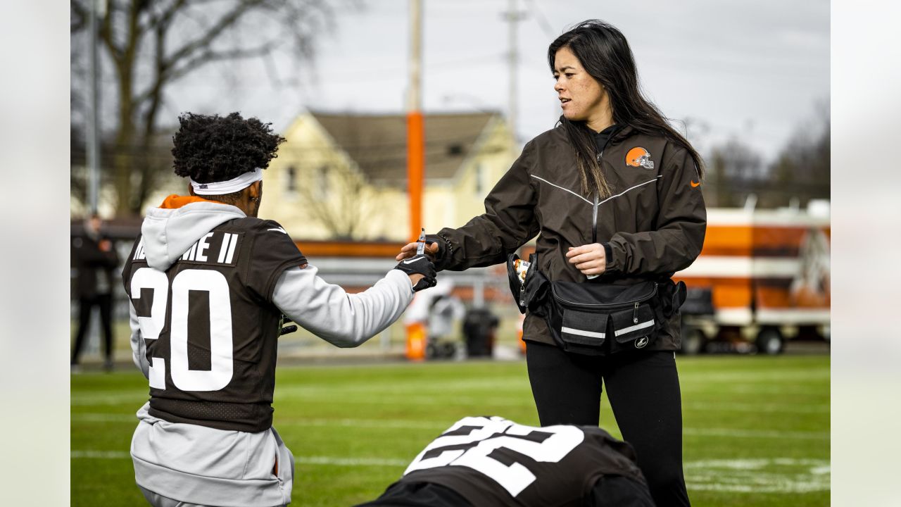 Next Man Up: Browns LB Reggie Ragland is a kid at heart with a passion for  fun