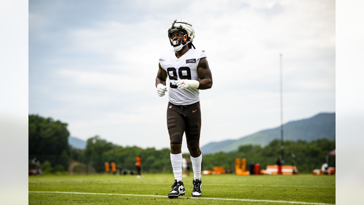 Browns' Anthony Walker progressing well from 2022 leg injury – News-Herald