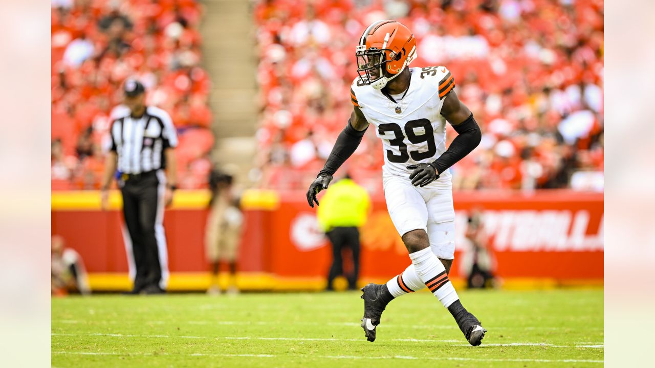 Cleveland Browns cornerback Caleb Biggers runs the ball during an