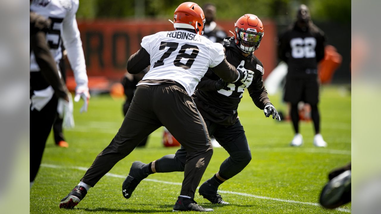 Antonio Callaway drawing good reviews on second day of Browns OTA's