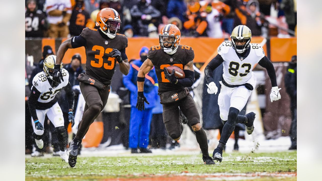 Saints, Browns brace for brutal cold with slim playoff hopes