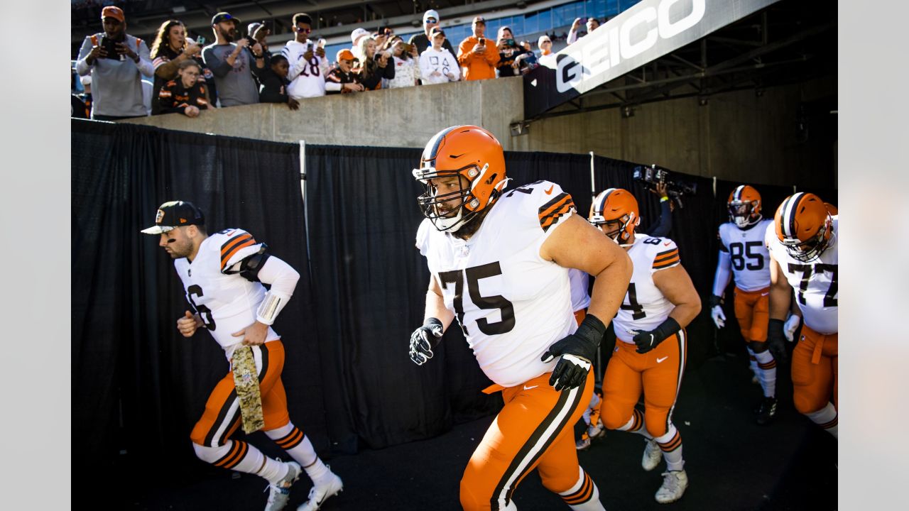 Browns veteran guard Joel Bitonio back from COVID-19 list