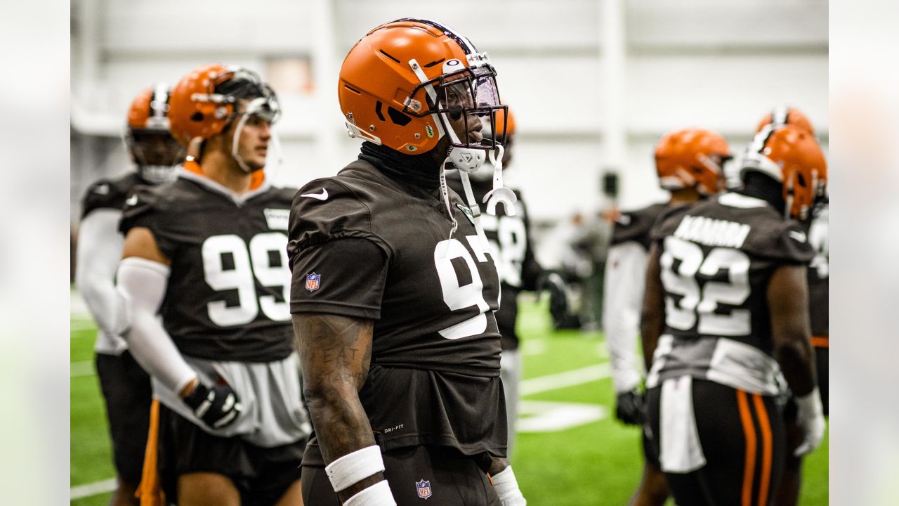 Cleveland Browns Share Well Wishes for Damar Hamlin After Collapse on  Monday Night Football - Sports Illustrated Cleveland Browns News, Analysis  and More