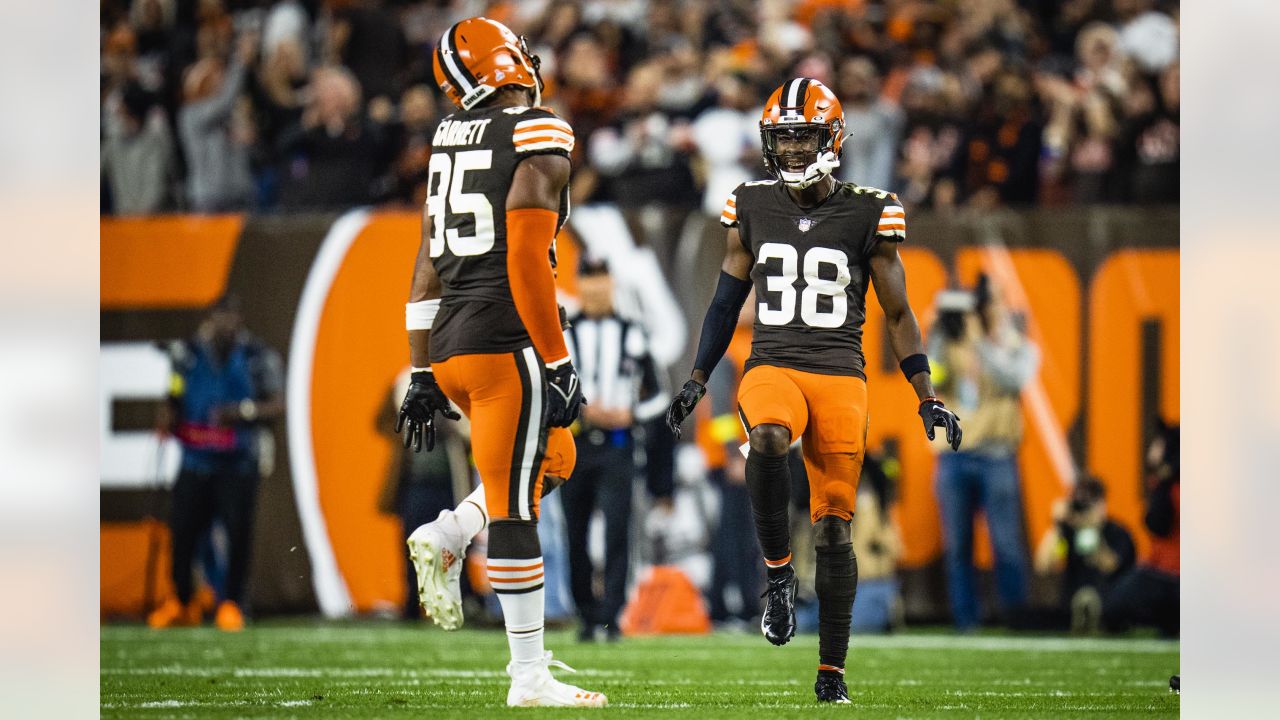 Bengals, Browns Lean Into Orange On Uniforms For Halloween Edition