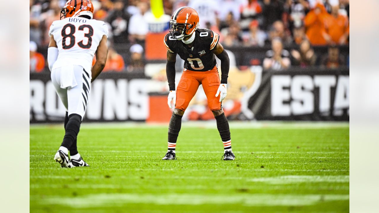 Browns' defense thrives in rainy conditions to dominate home opener 24-3 in  Battle of Ohio vs. Bengals - Dawgs By Nature