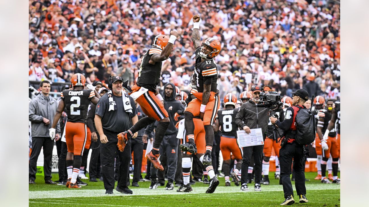 Watson, Burrow square off as Browns host Bengals in season opener, 100th  edition of Battle of Ohio - The San Diego Union-Tribune