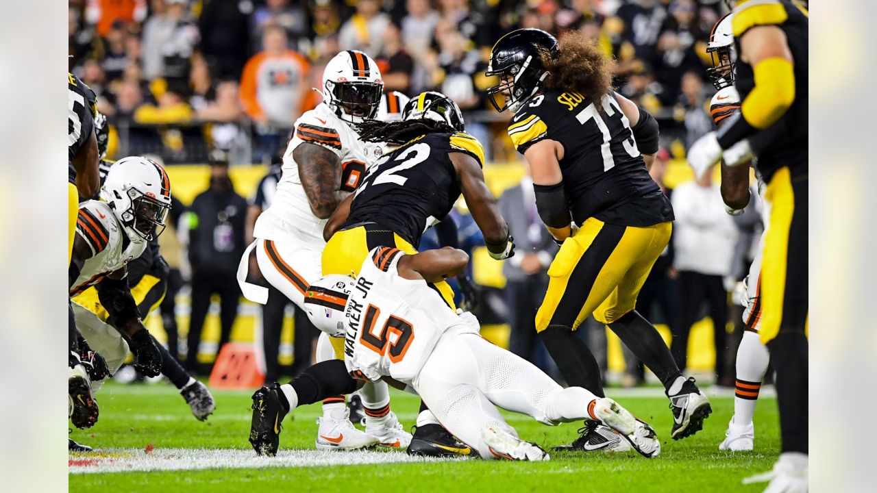 Why the Browns' Monday night game against the Steelers means extra for  Anthony Walker Jr. 